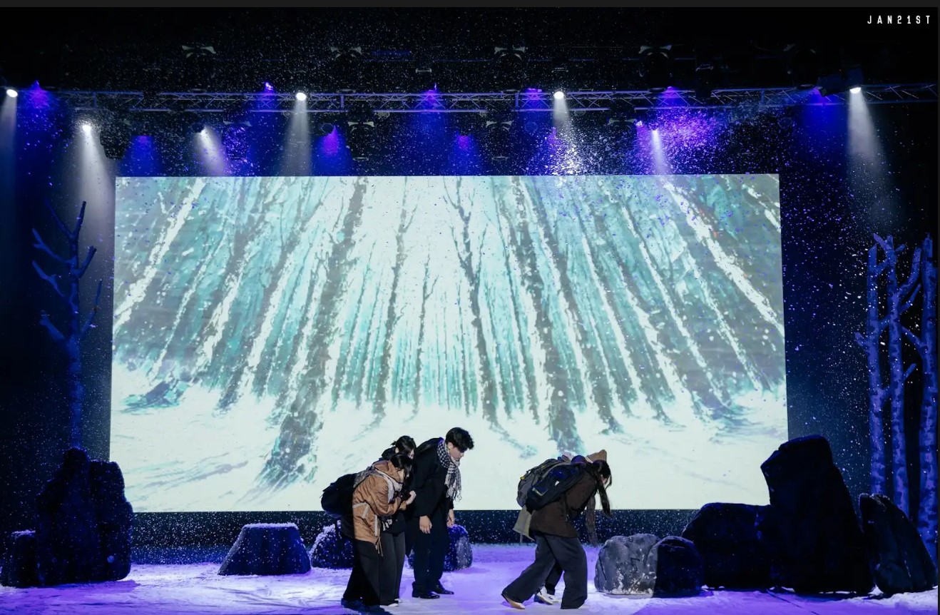 HỌC SINH TRƯỜNG THPT CHUYÊN HÀ NỘI - AMSTERDAM TỰ TIN KHOE CÁ TÍNH THÔNG QUA KỊCH NGHỆ