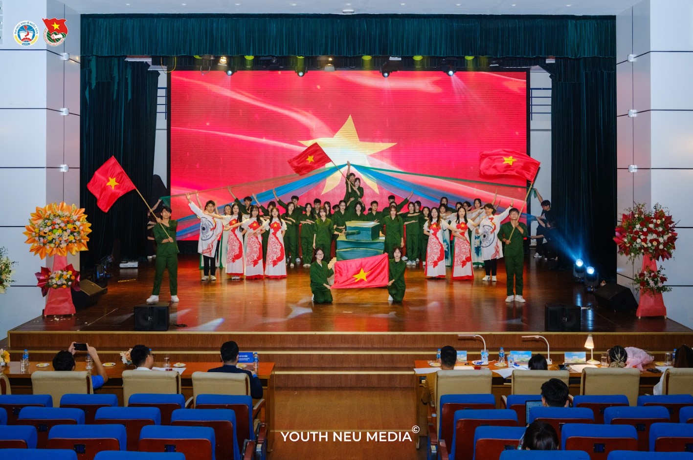 LIÊN HOAN VĂN NGHỆ SINH VIÊN KHÓA 67 - “HÀNH TRÌNH TỎA SÁNG” CHO SINH VIÊN YÊU NGHỆ THUẬT