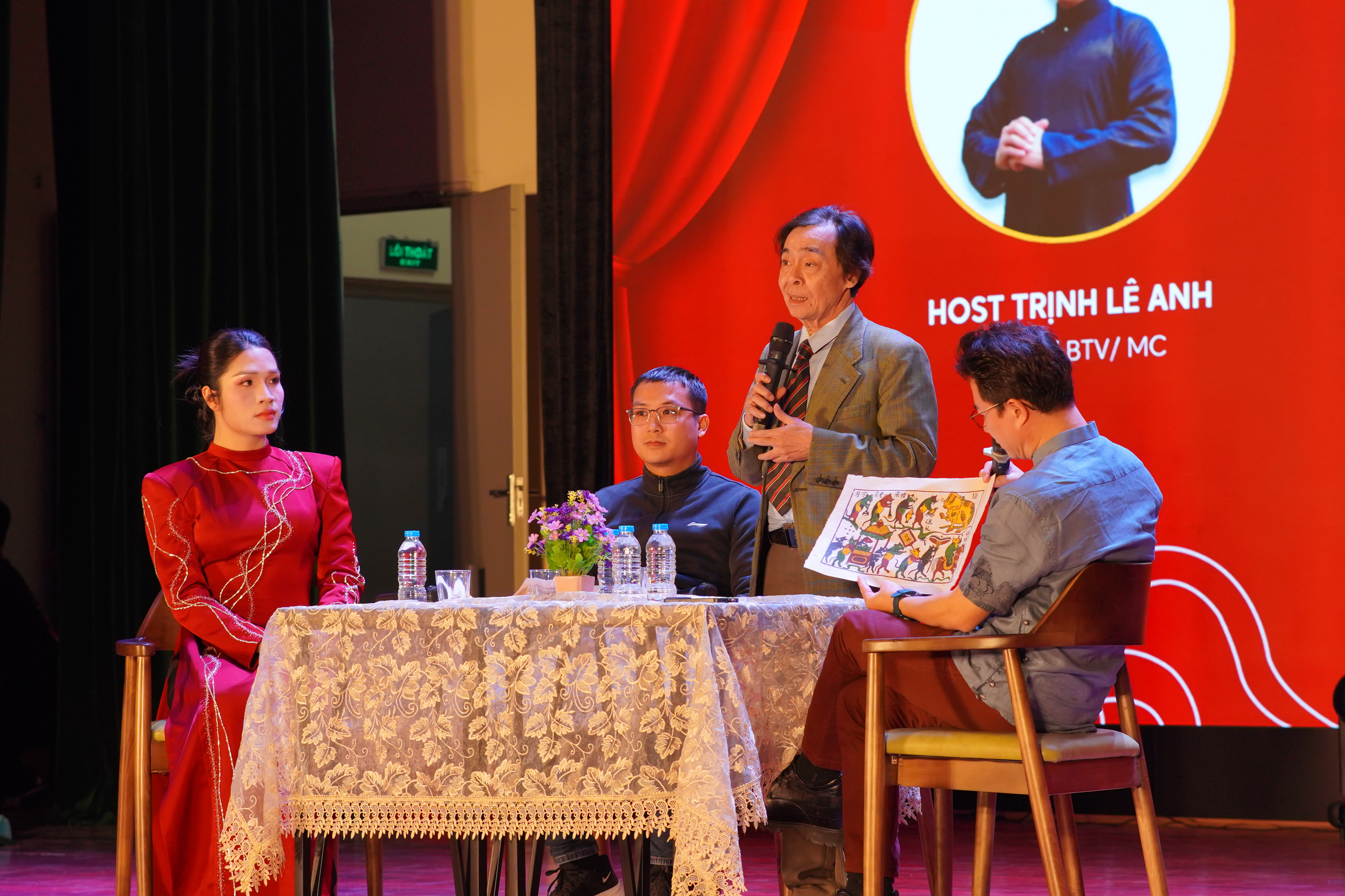 “Đông Hồ Thế Sự”: Lời giải mã di sản đầy kiêu hãnh của người trẻ