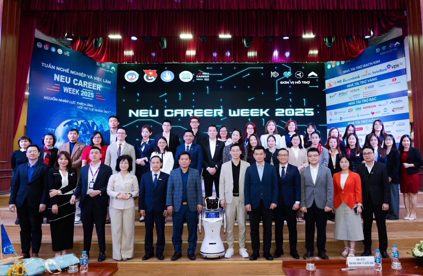 ĐẠI HỘI ĐẠI BIỂU HỘI SINH VIÊN ĐẠI HỌC KINH TẾ QUỐC DÂN: HÀNH TRÌNH TRI ÂN VÀ TIẾP BƯỚC